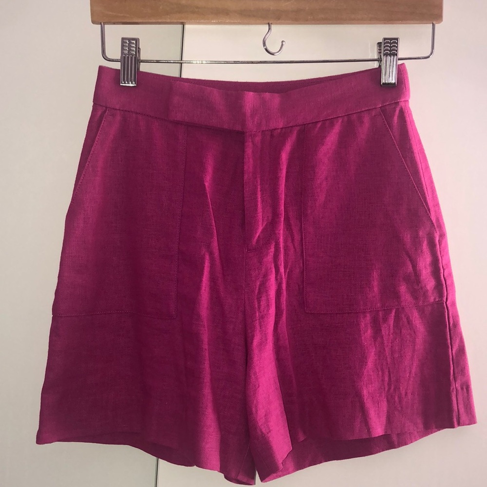 Banana republic high waist linen shorts.